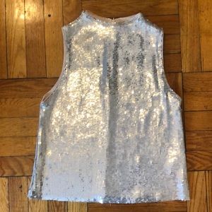 Sequenced sleeveless top